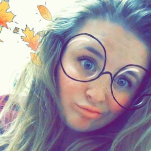 Meet your Posher, Ashlee